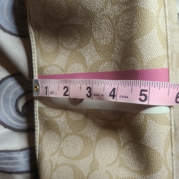 Coach mini - Picture 7 of 9